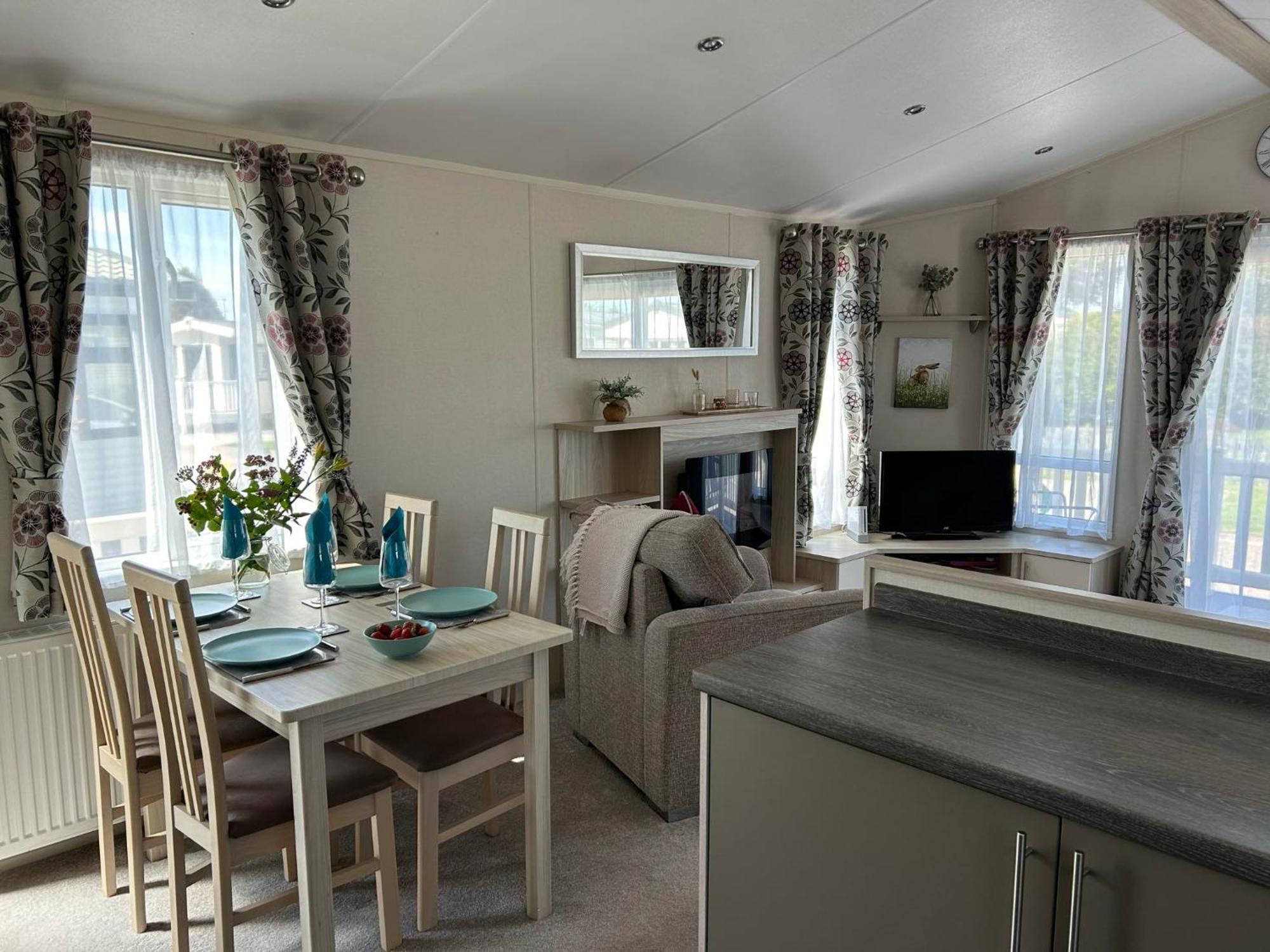 Hares Haven Pet Friendly Sleeps 6 Villa Кингстън ъпон Хъл Екстериор снимка
